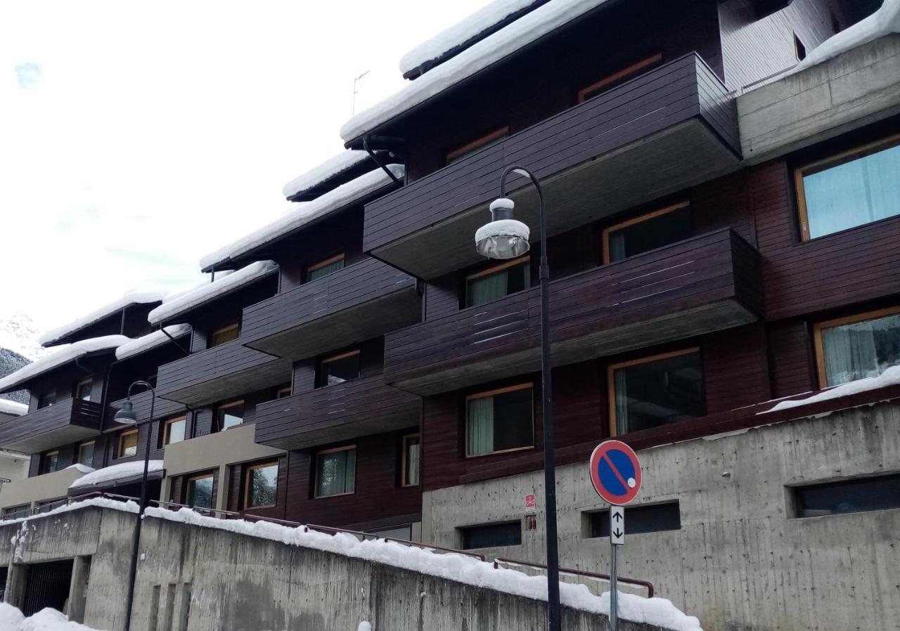 Comodo Alloggio Con Accesso Diretto Alle Piste Santa Caterina di Valfurva Exterior foto